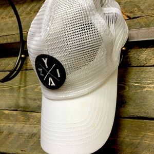 White Zyia Hat